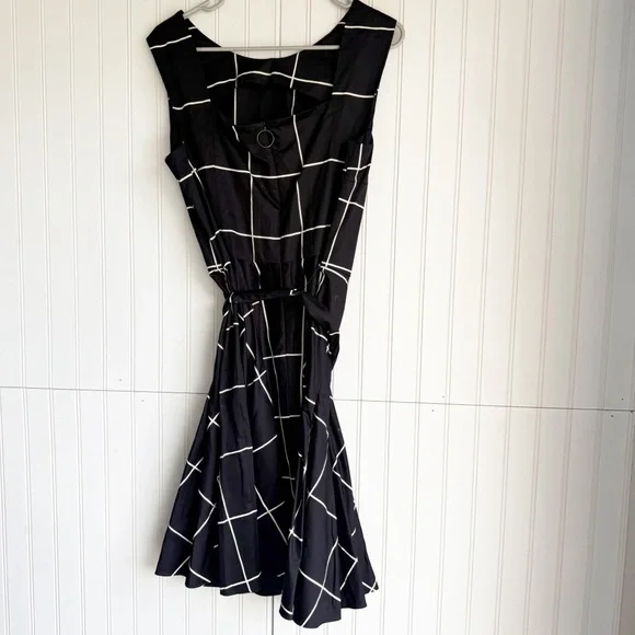Akris Punto Size 12 Sleeveless Black & Cream Windowpane Belted Cotton Dress NEW! - Picture 8 of 10